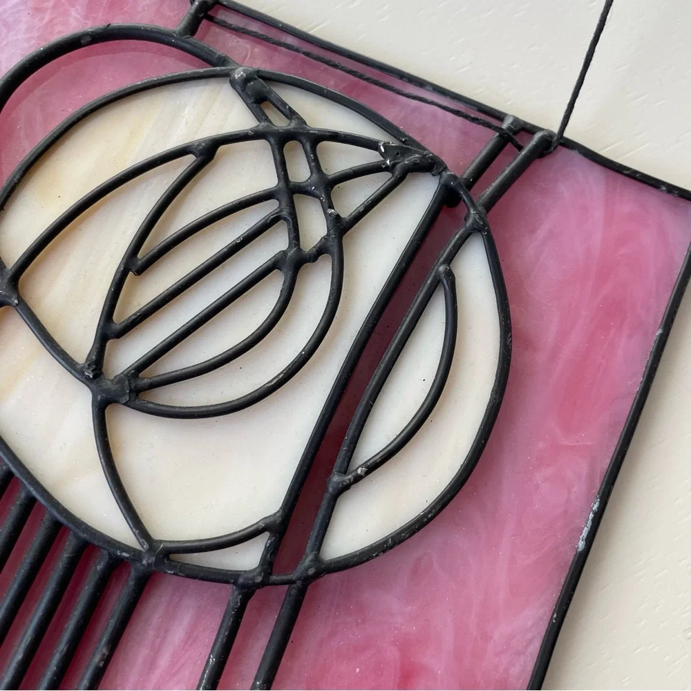 Vintage MMA & GSA Mackintosh rose art glass suncatcher Scottish artist - Picture 7 of 12